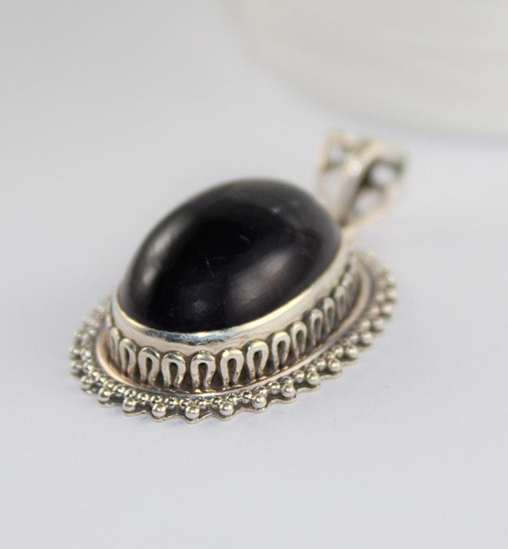Boho Amethyst Oval Pendant - Little Elephant