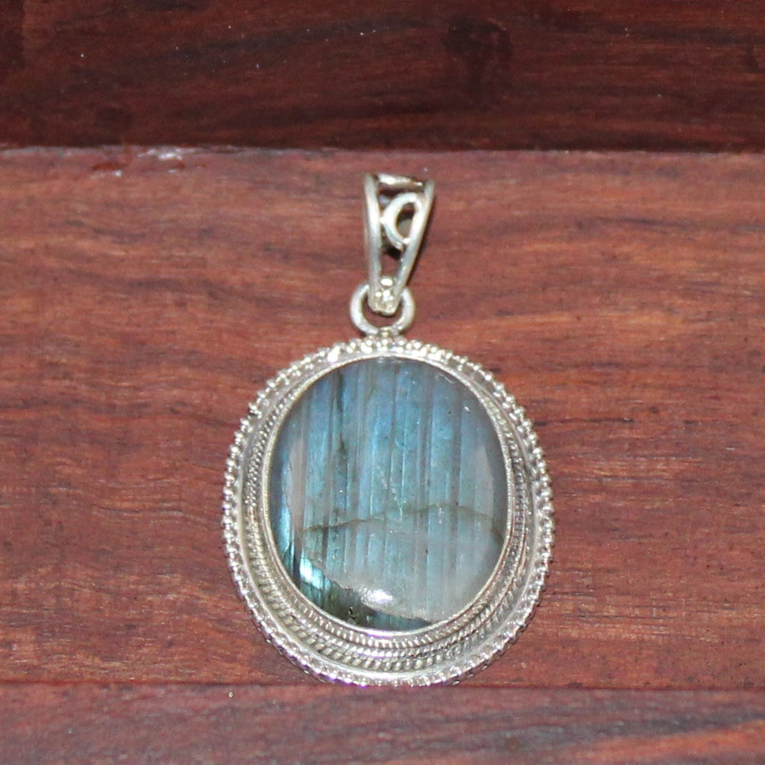 Aurora Mist – Labradorite Oval Pendant
