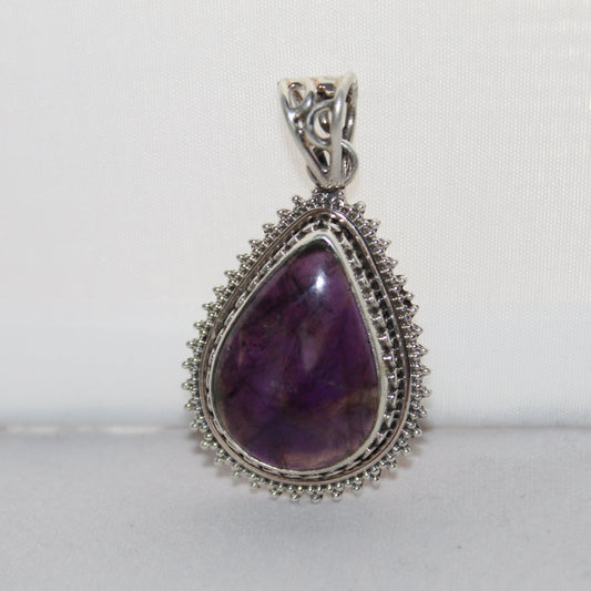 Midnight Bloom – Amethyst Teardrop Pendant
